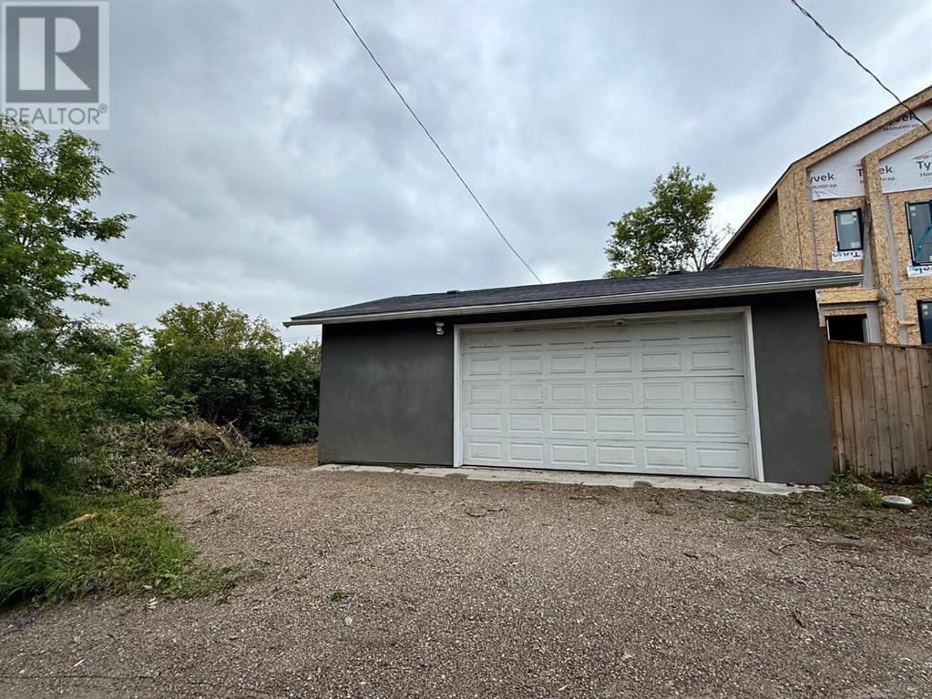 Single Family House for Sale in   Avenue SW Scarboro Calgary 