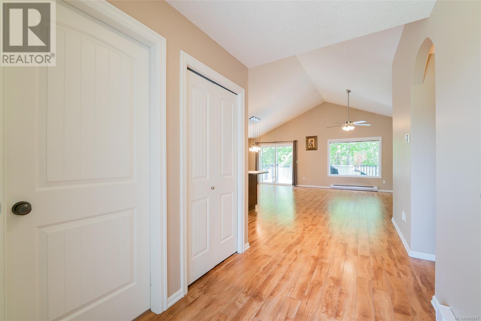 Photo 15 of 3309 Willowmere Cres, Nanaimo BC