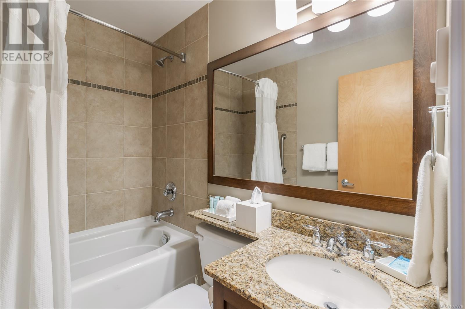 214/213D 181 Beachside Dr, Parksville
