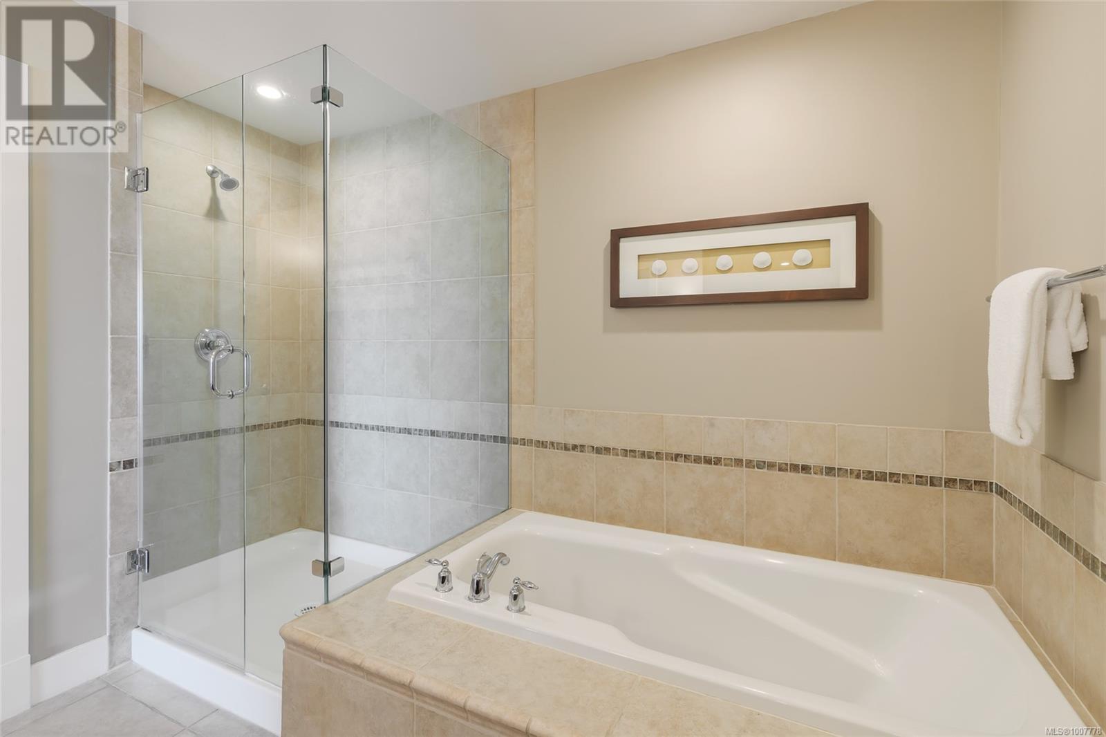 214/213D 181 Beachside Dr, Parksville