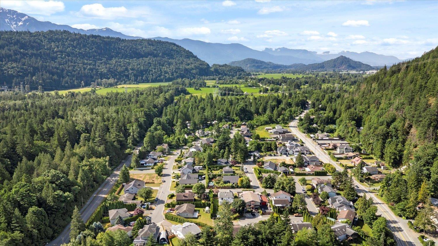 835 MYNG CRESCENT, Harrison Hot Springs, Harrison Hot Springs