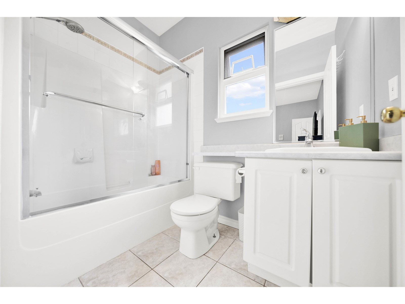 Photo 26 of 12462 93 A Avenue, Surrey BC