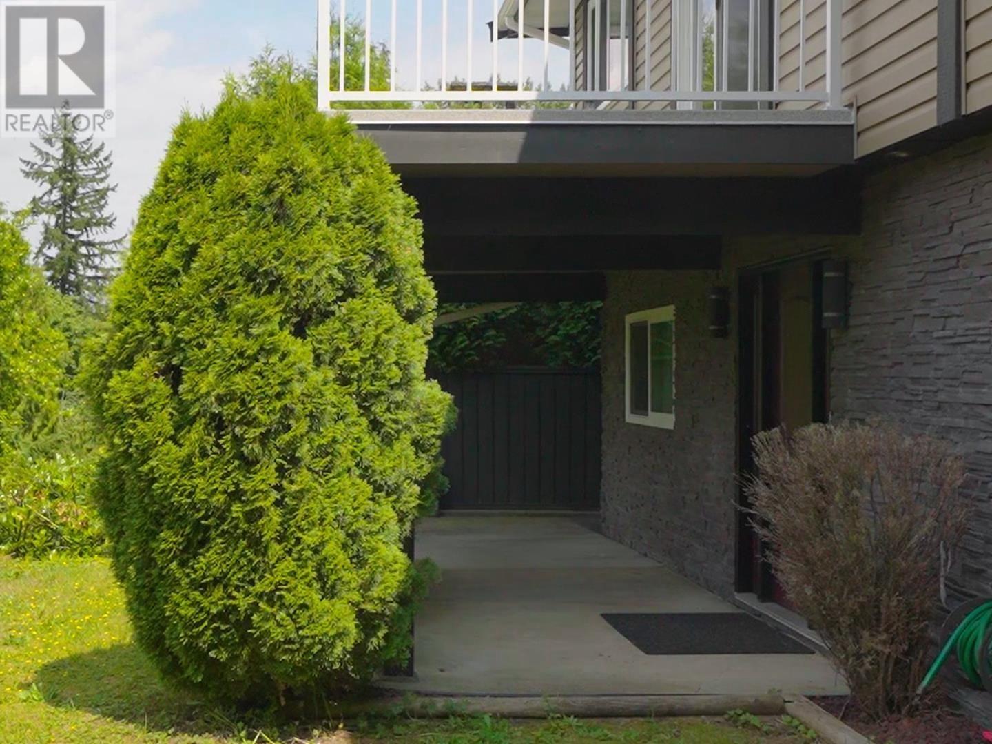 Photo 3 of 3222 Mariner Way, Coquitlam BC