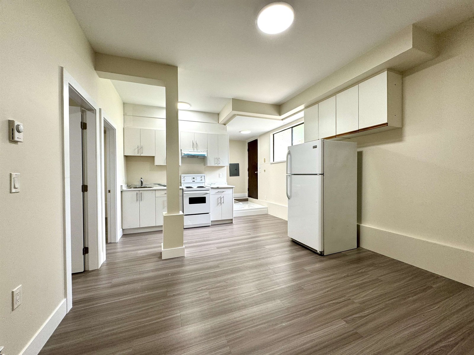 Photo 10 of 9781 154 Street, Surrey BC