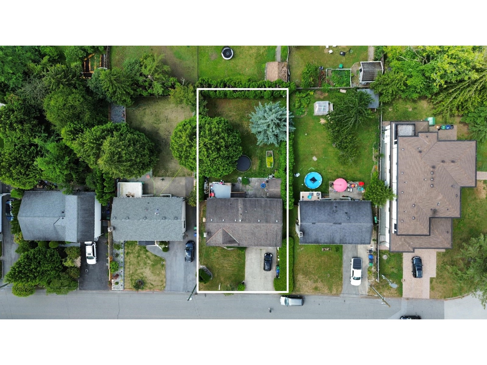 Photo 2 of 9781 154 Street, Surrey BC