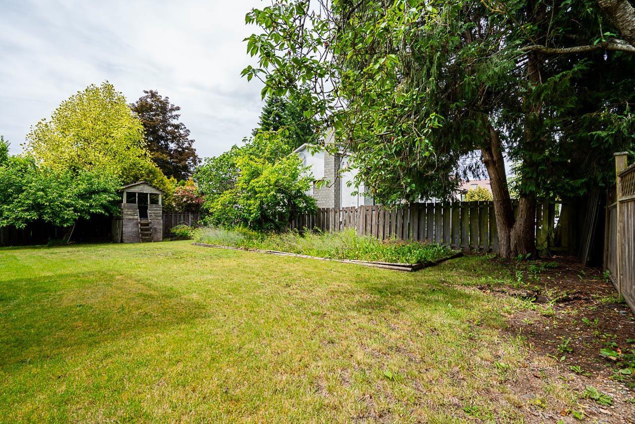 Photo 10 of 12991 65 A Avenue, Surrey BC