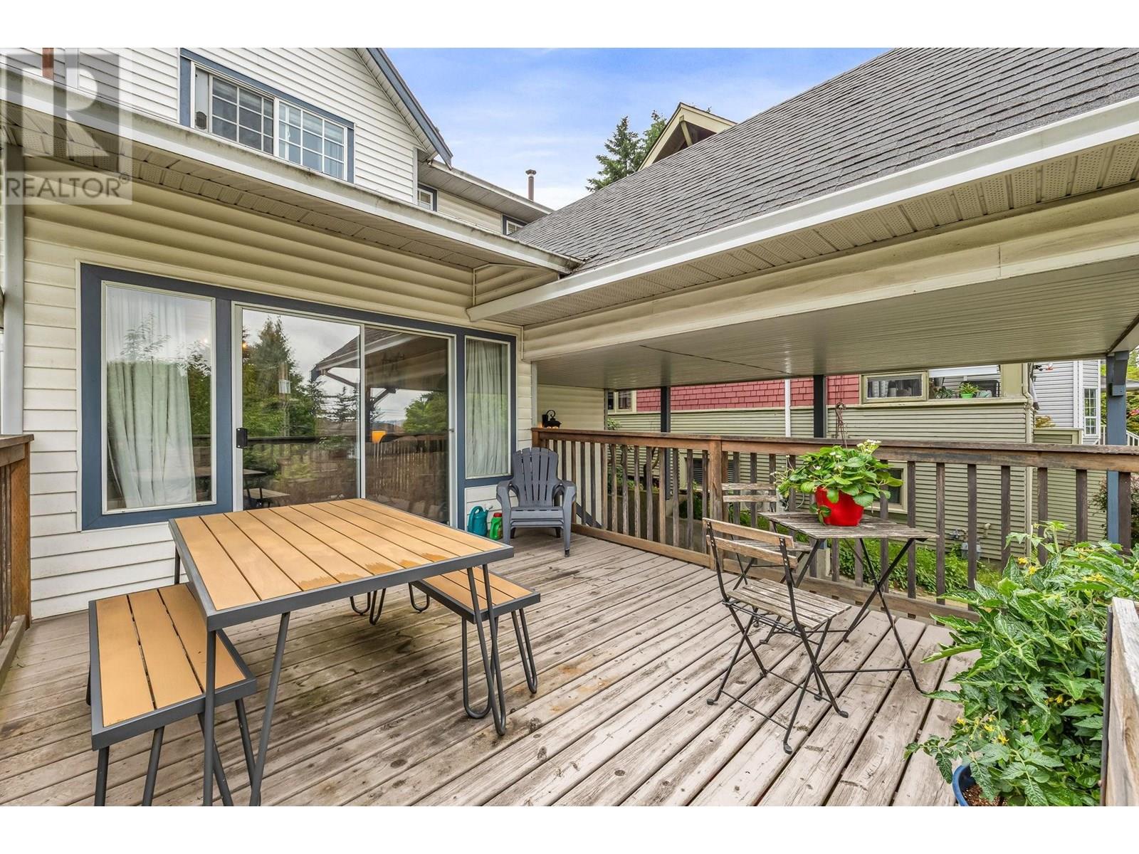 Photo 13 of 333 Blair Avenue, New Westminster BC