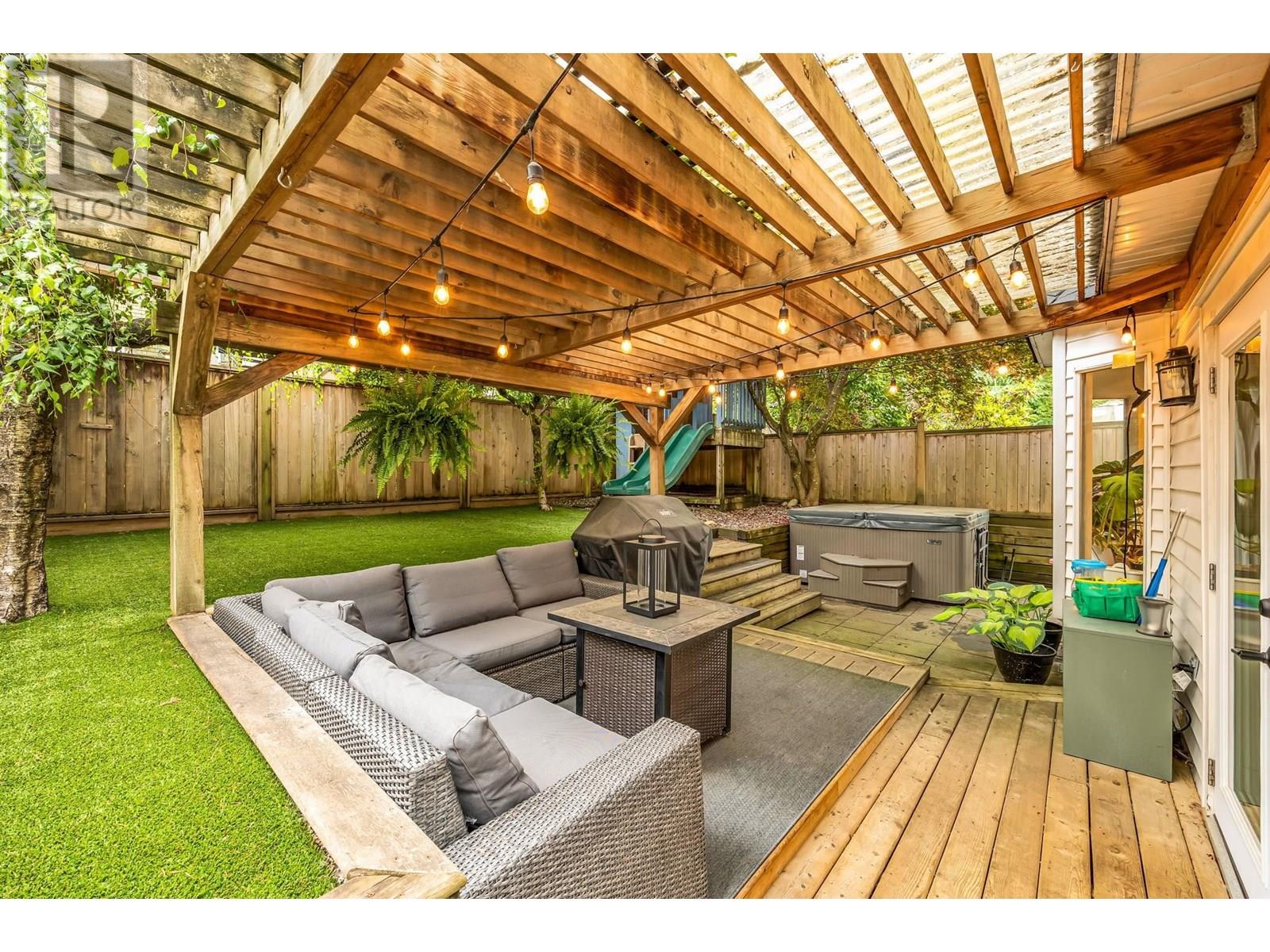 Photo 33 of 333 Blair Avenue, New Westminster BC