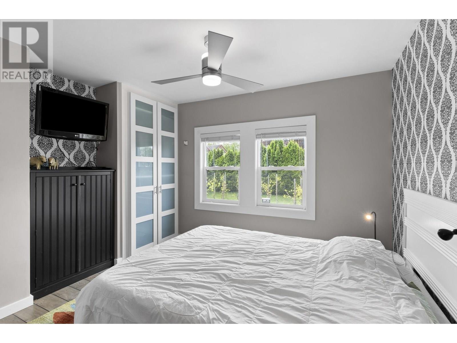 Photo 13 of 12084 232nd Street, Maple Ridge BC