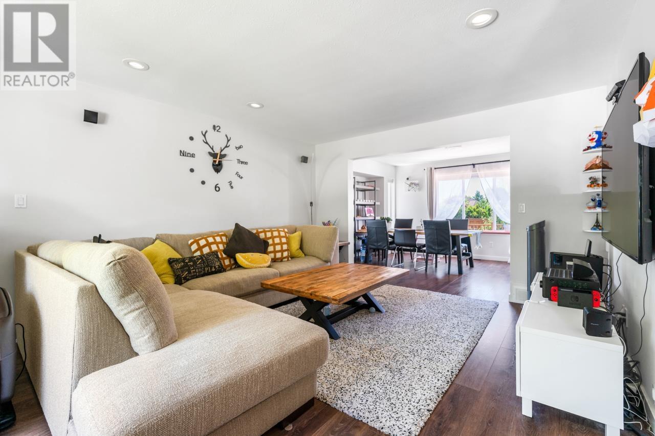 Photo 10 of 2618 Fortress Drive, Port Coquitlam BC