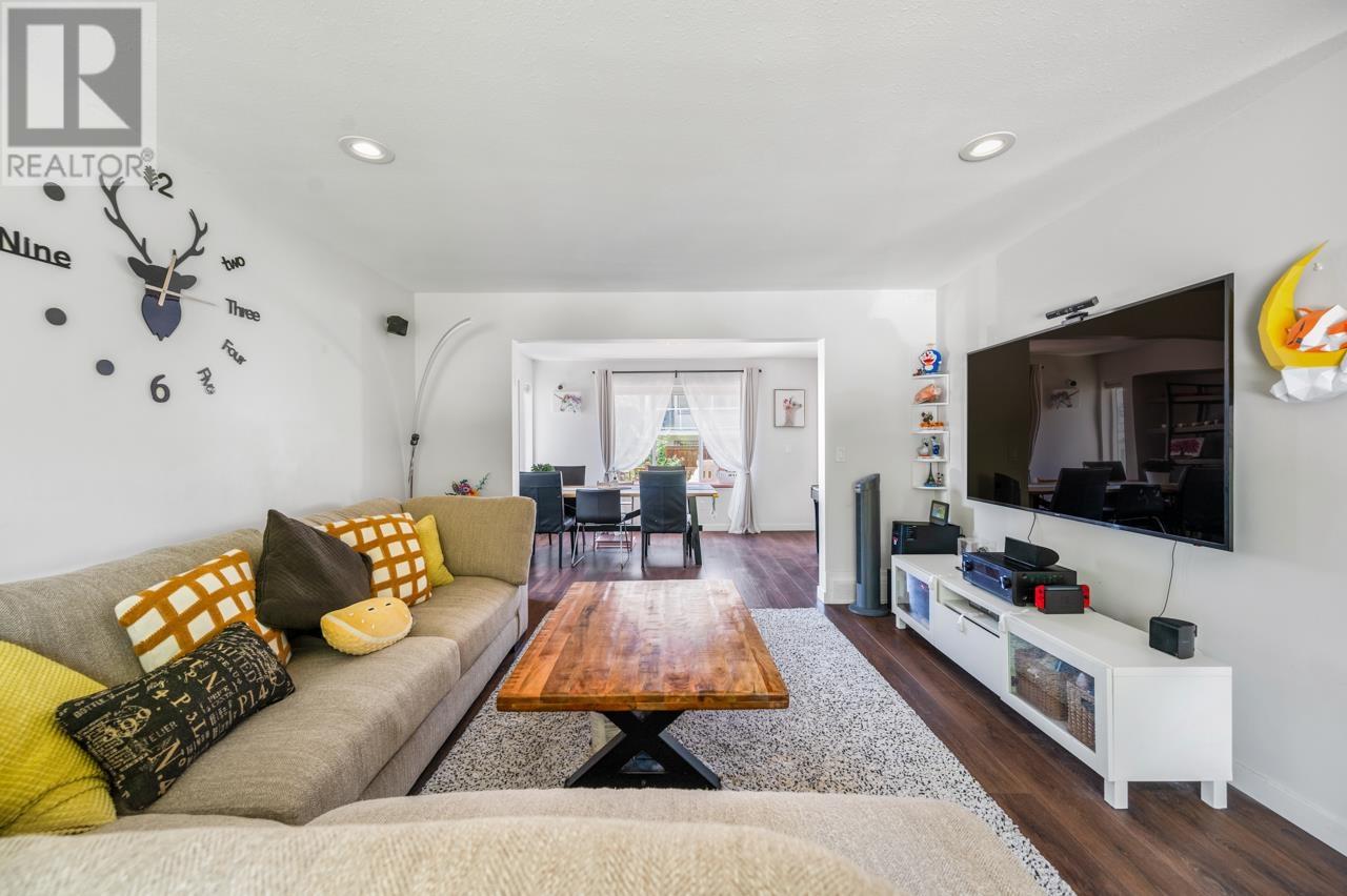Photo 9 of 2618 Fortress Drive, Port Coquitlam BC