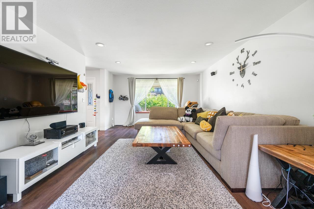 Photo 11 of 2618 Fortress Drive, Port Coquitlam BC