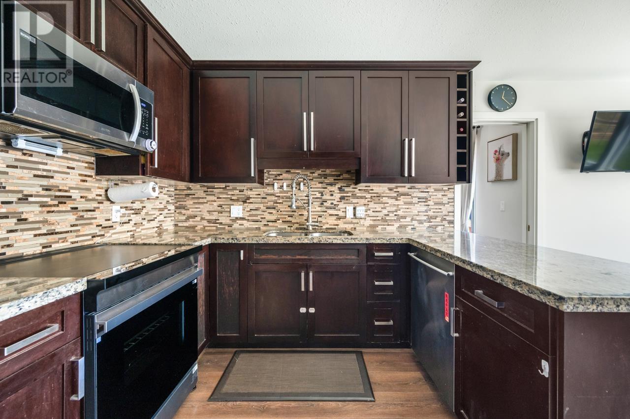 Photo 4 of 2618 Fortress Drive, Port Coquitlam BC