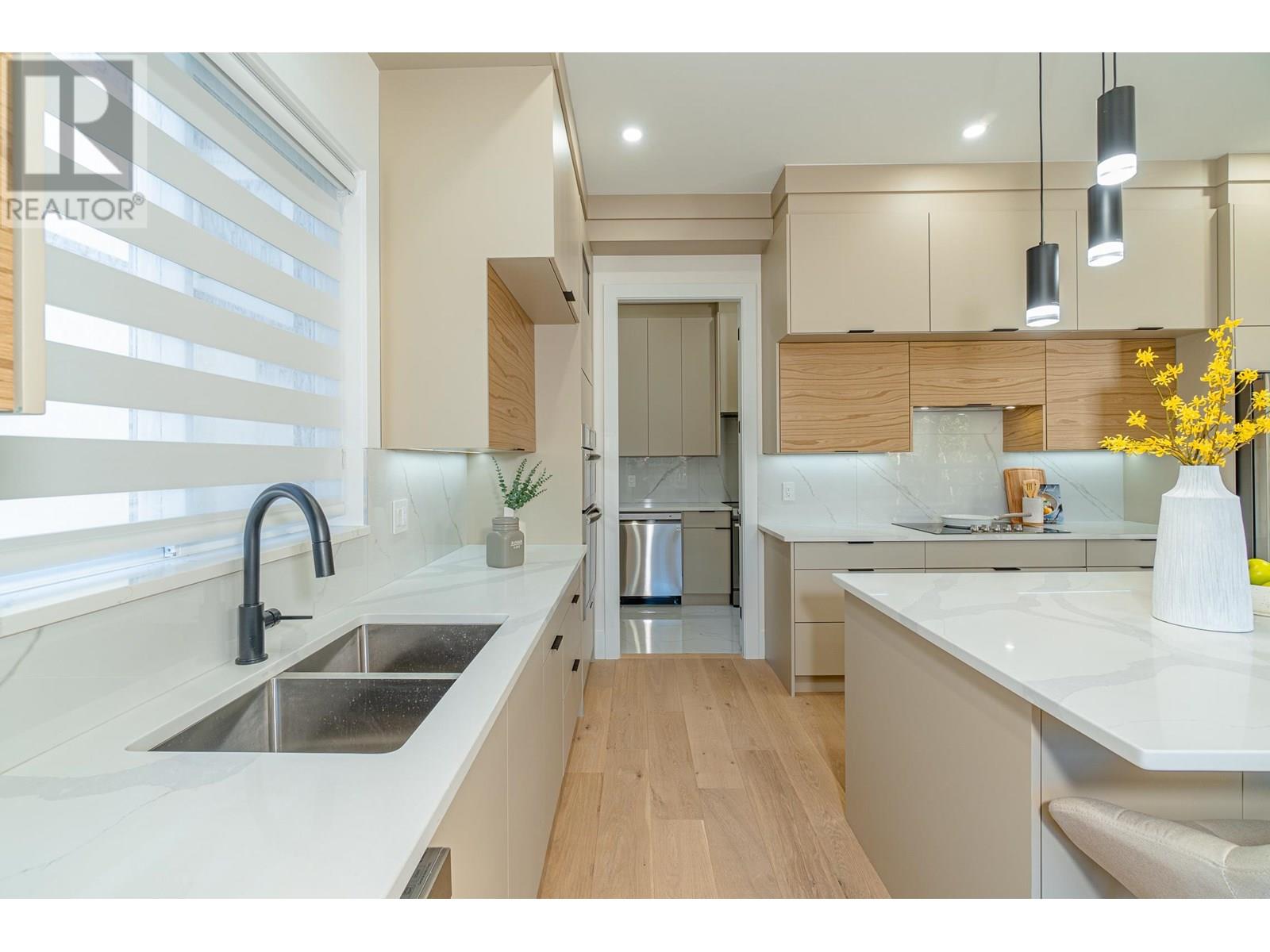 Photo 18 of 1409 Pipeline Place, Coquitlam BC