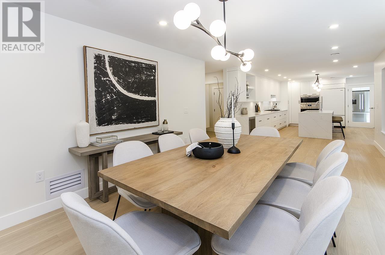Photo 9 of 4002 Bayridge Avenue, West Vancouver BC