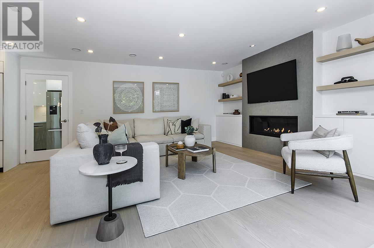 Photo 19 of 4002 Bayridge Avenue, West Vancouver BC