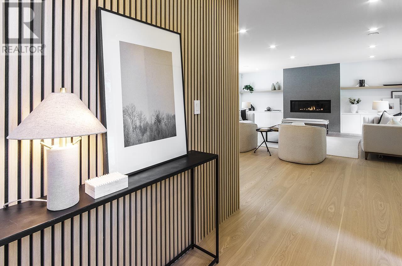 Photo 3 of 4002 Bayridge Avenue, West Vancouver BC