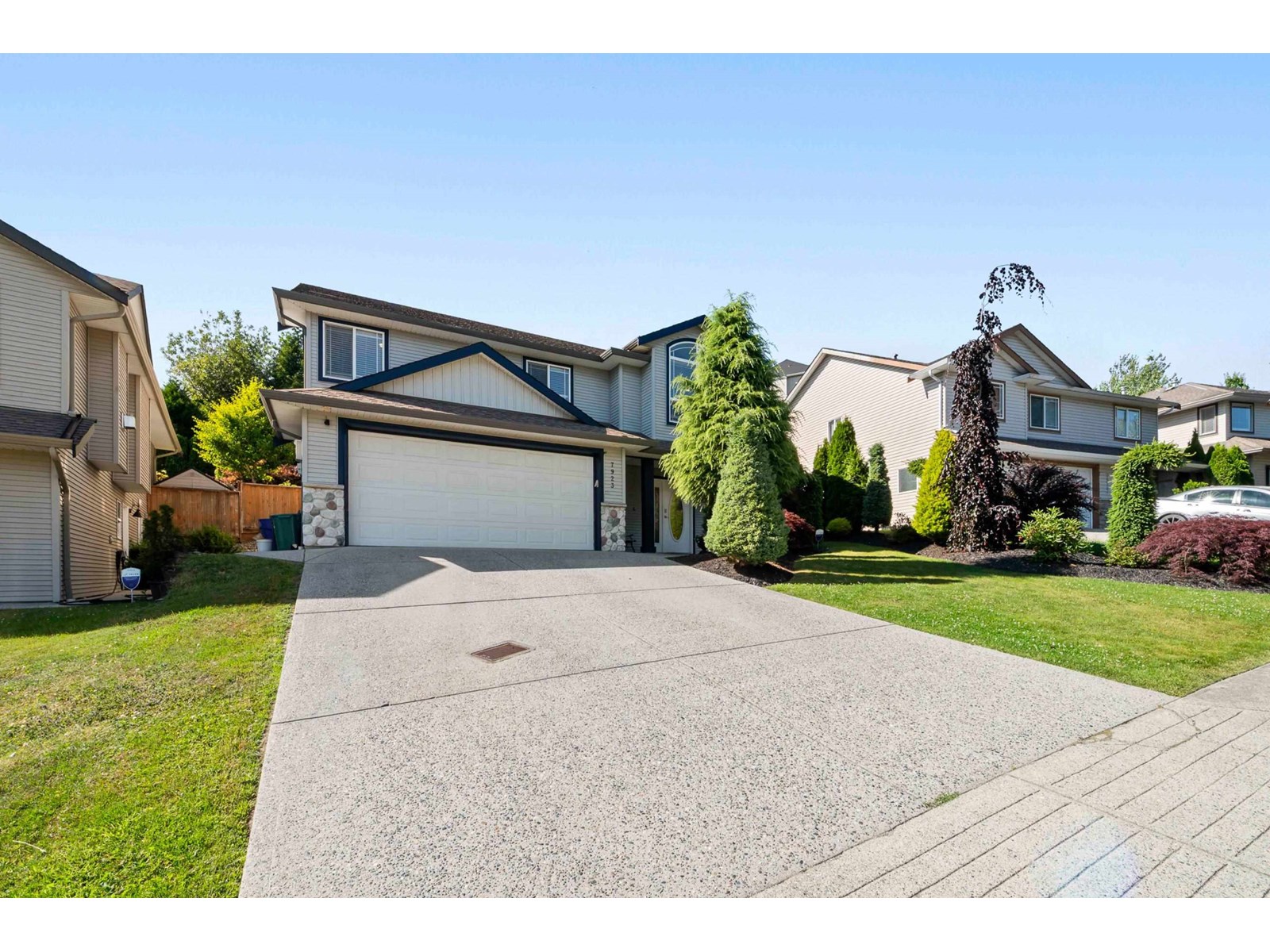 Photo 3 of 7923 Topper Drive, Mission BC