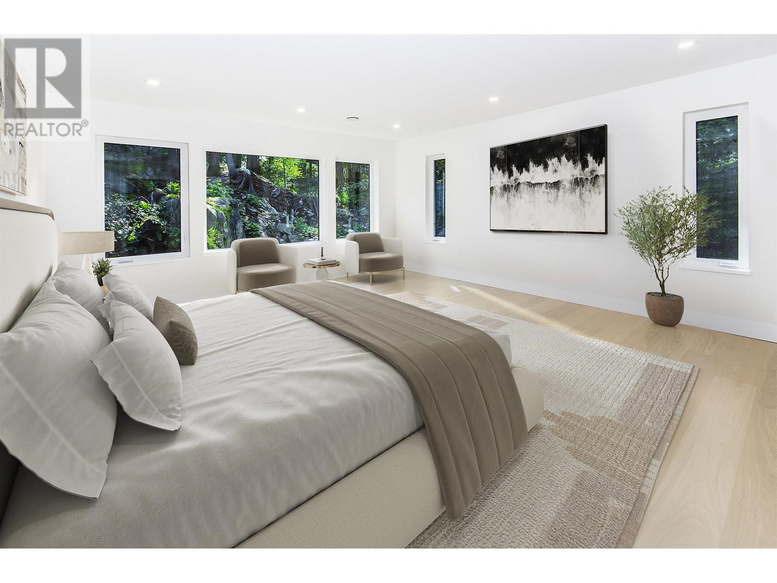 Photo 32 of 4002 Bayridge Avenue, West Vancouver BC