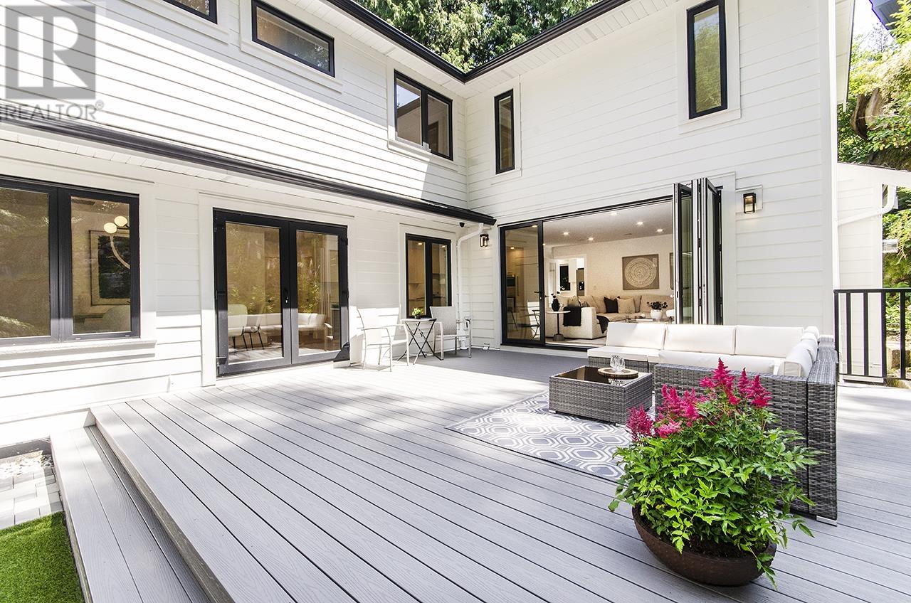 Photo 27 of 4002 Bayridge Avenue, West Vancouver BC
