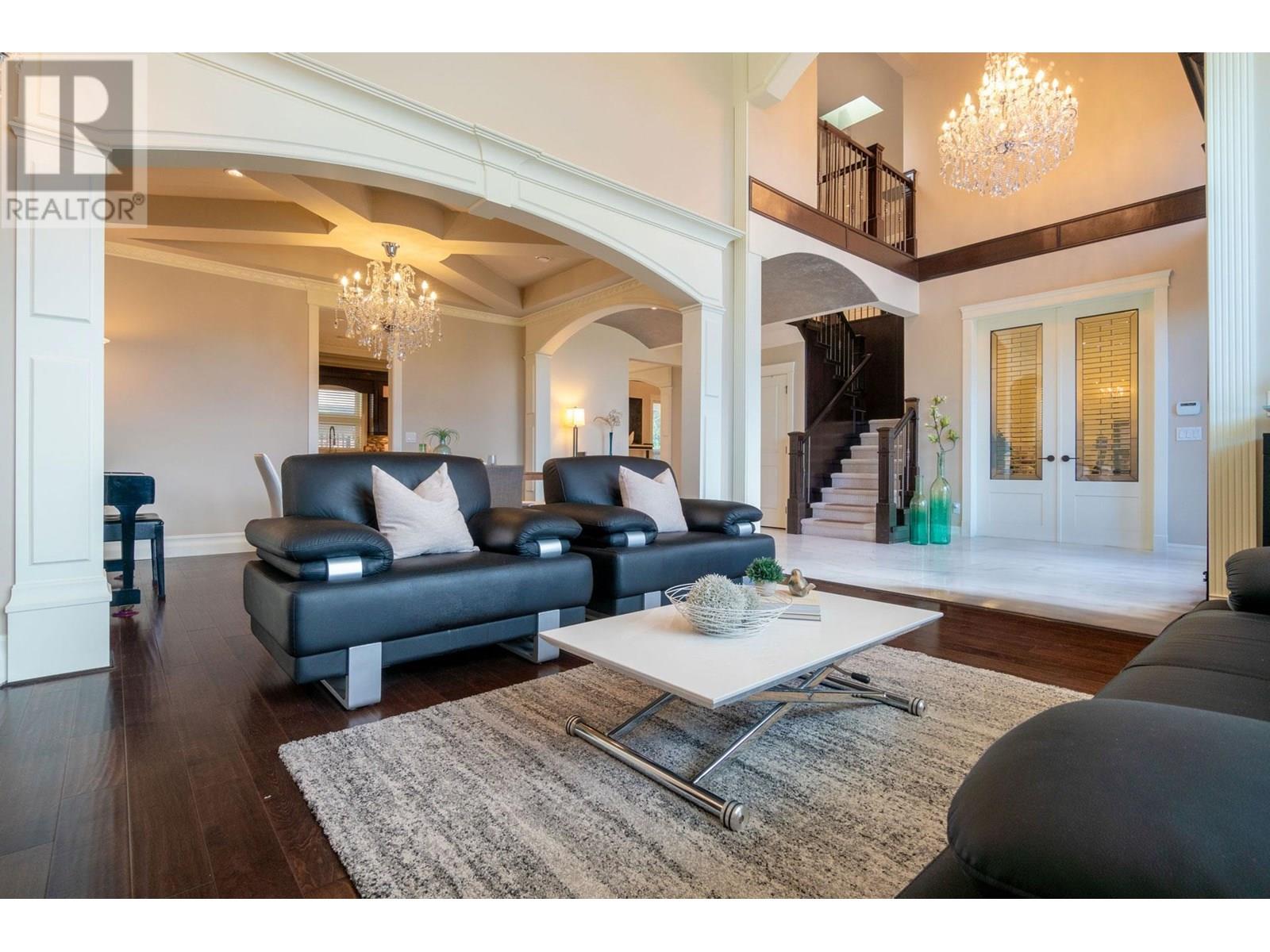 Photo 11 of 9028 Pinewell Crescent, Richmond BC
