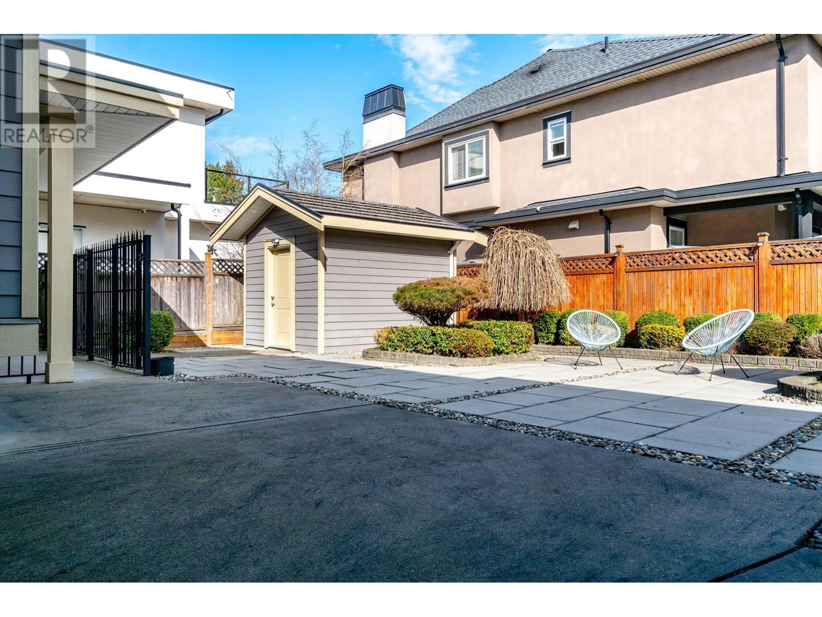 Photo 5 of 9028 Pinewell Crescent, Richmond BC