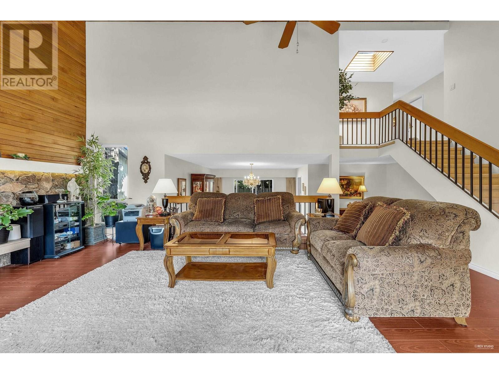Photo 11 of 7331 Lismer Avenue, Richmond BC