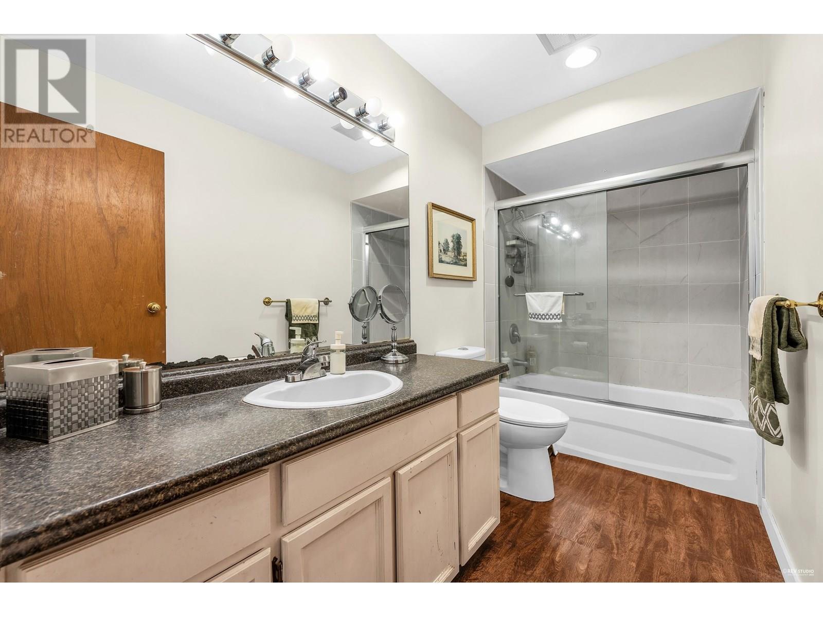 Photo 18 of 7331 Lismer Avenue, Richmond BC