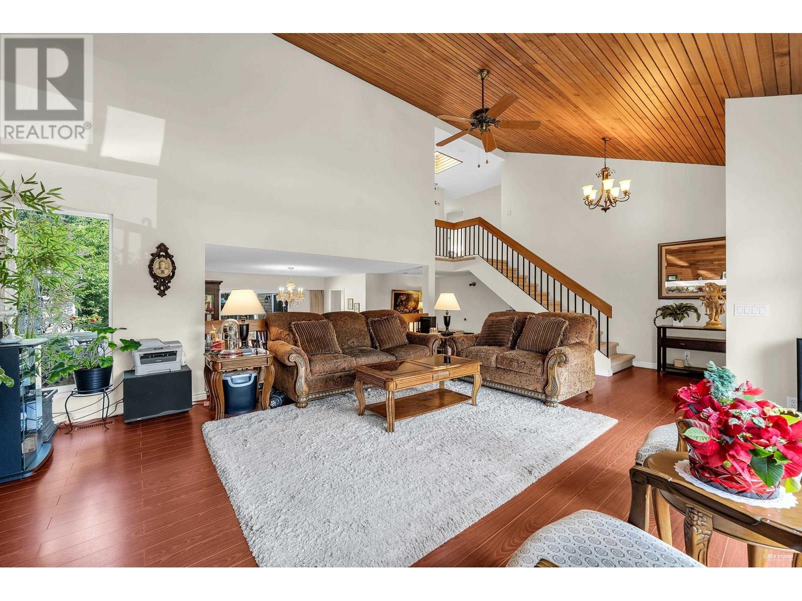 Photo 10 of 7331 Lismer Avenue, Richmond BC