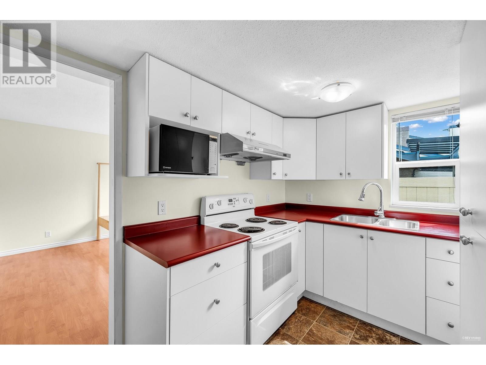 Photo 28 of 7331 Lismer Avenue, Richmond BC