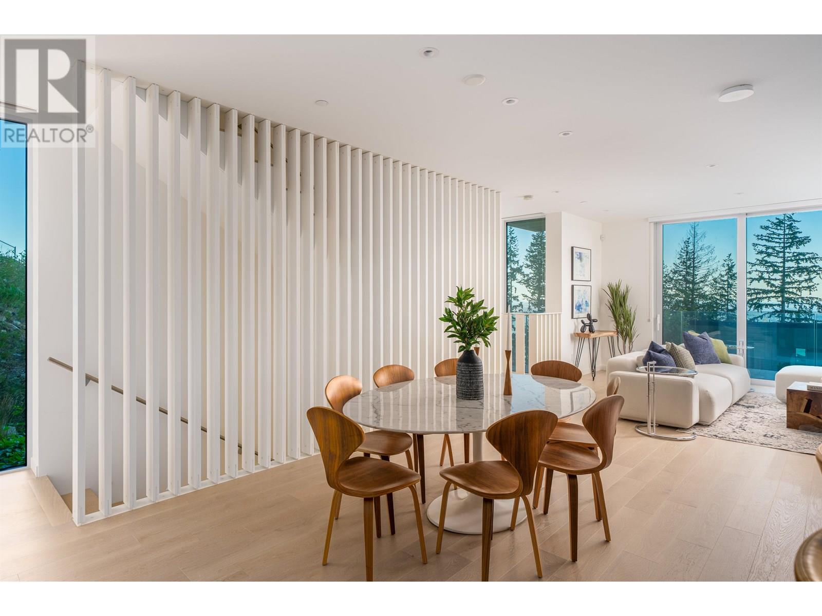 Photo 13 of 3317 Chippendale Road, West Vancouver BC
