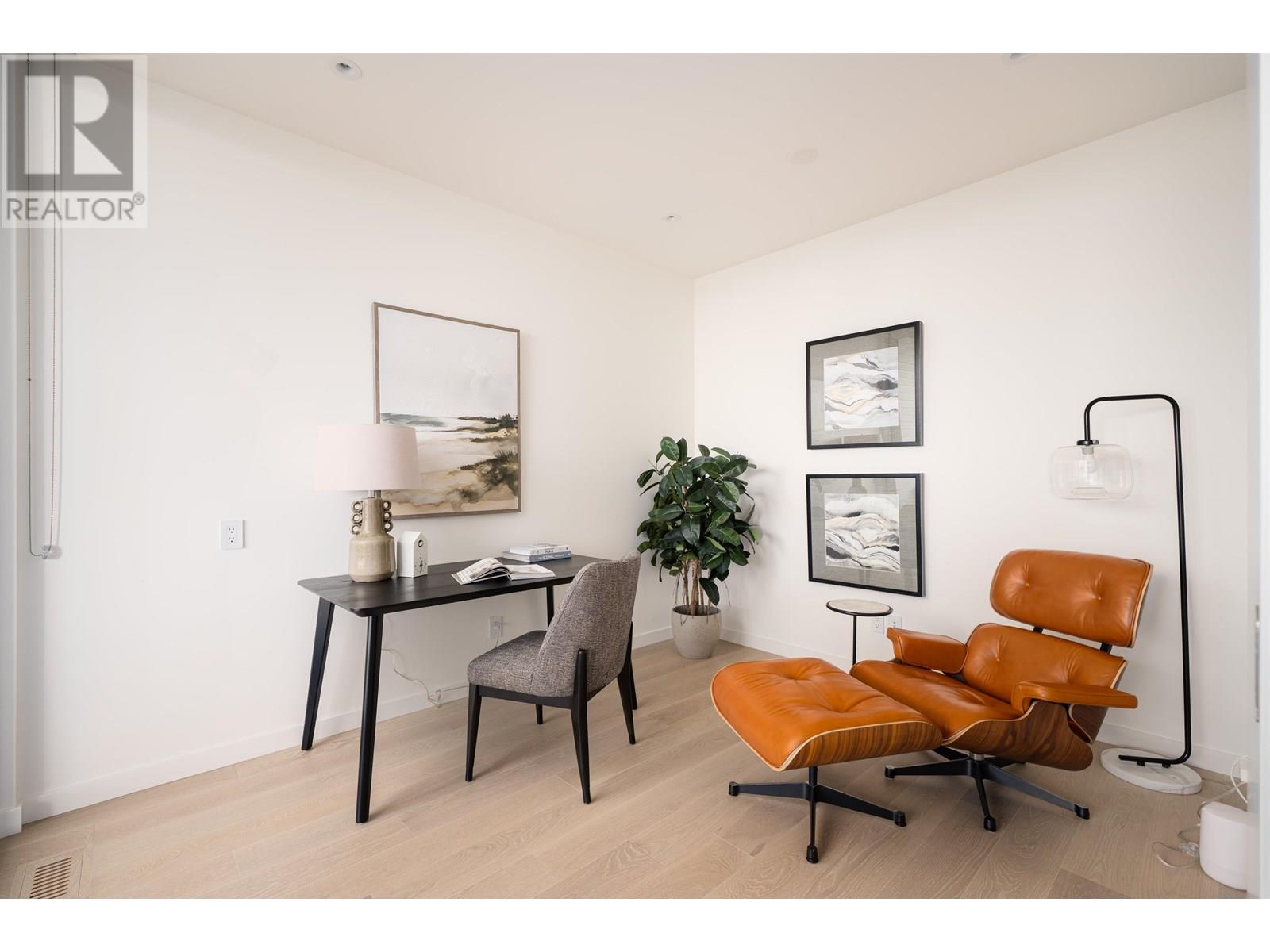 Photo 14 of 3317 Chippendale Road, West Vancouver BC