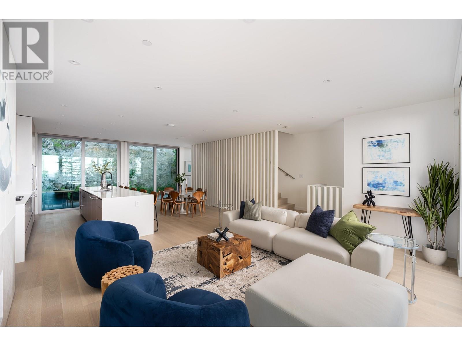 Photo 6 of 3317 Chippendale Road, West Vancouver BC