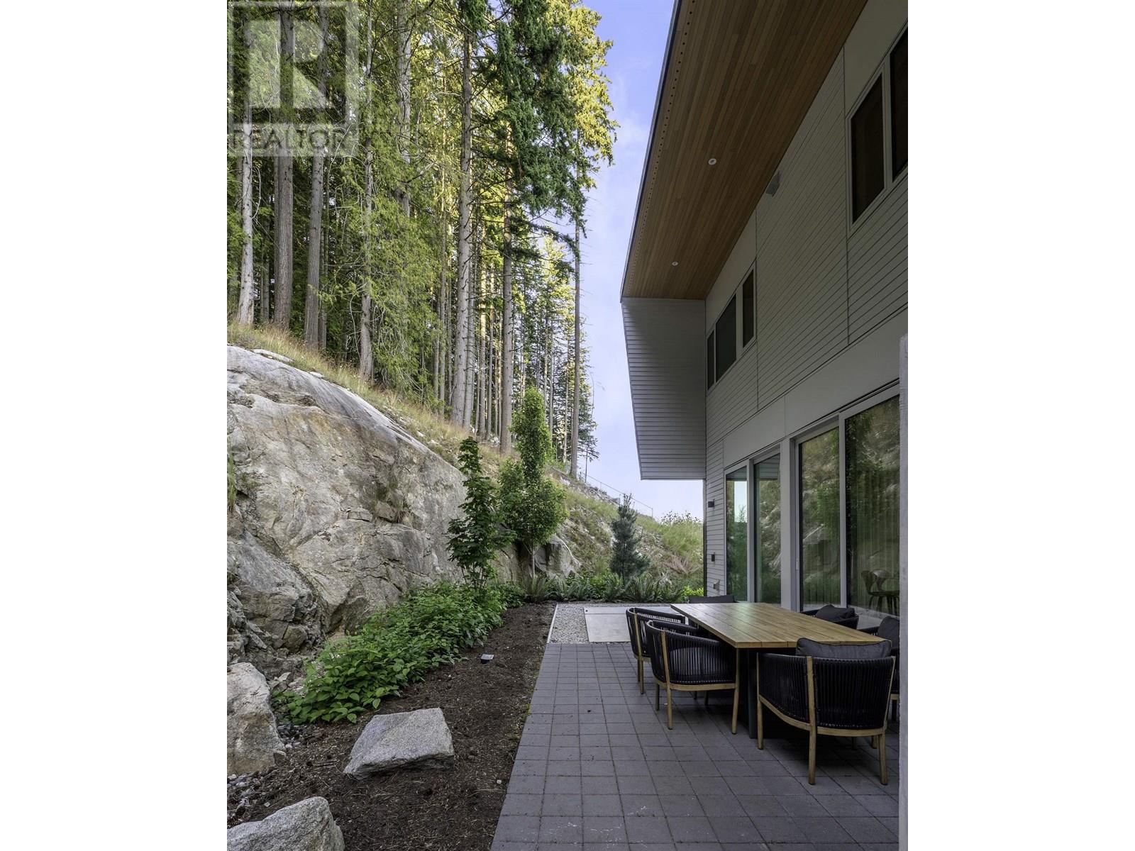 Photo 29 of 3317 Chippendale Road, West Vancouver BC
