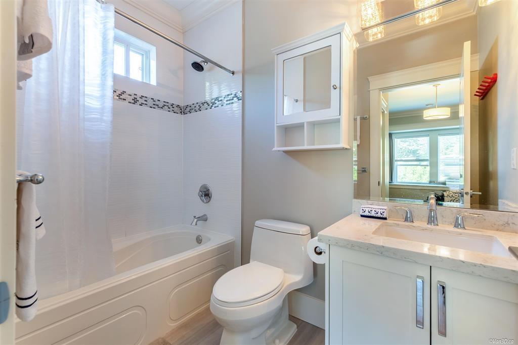 Photo 34 of 13632 Blackburn Avenue, White Rock BC