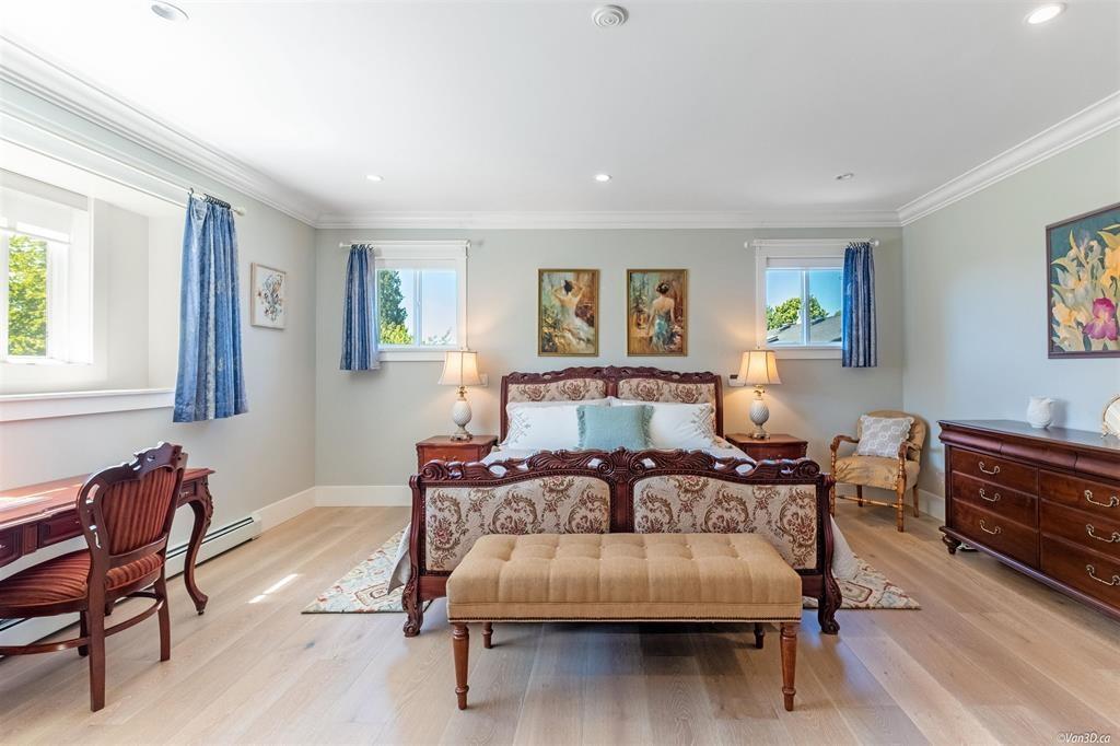 Photo 18 of 13632 Blackburn Avenue, White Rock BC