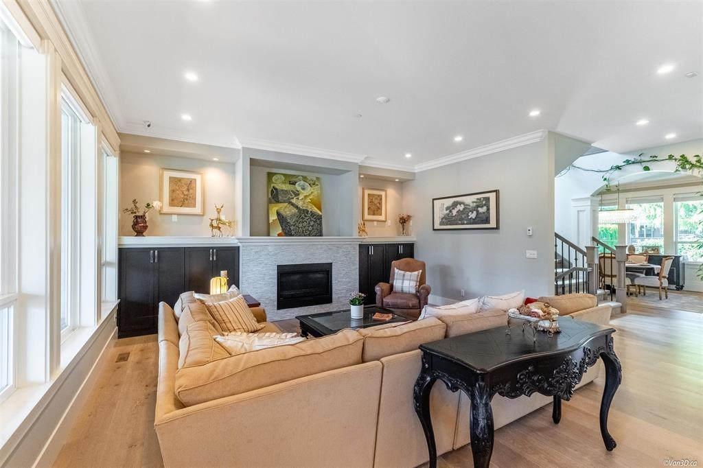 Photo 13 of 13632 Blackburn Avenue, White Rock BC