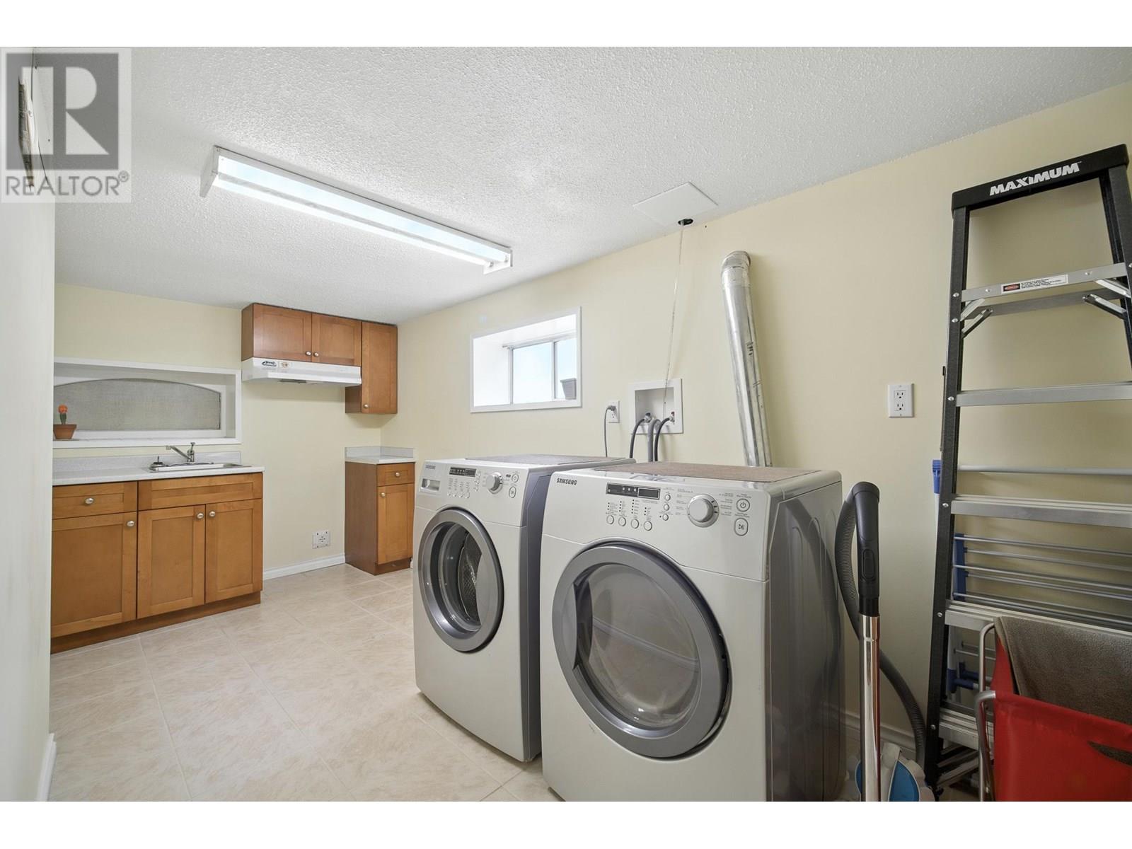 Photo 27 of 966 E 64th Avenue, Vancouver BC