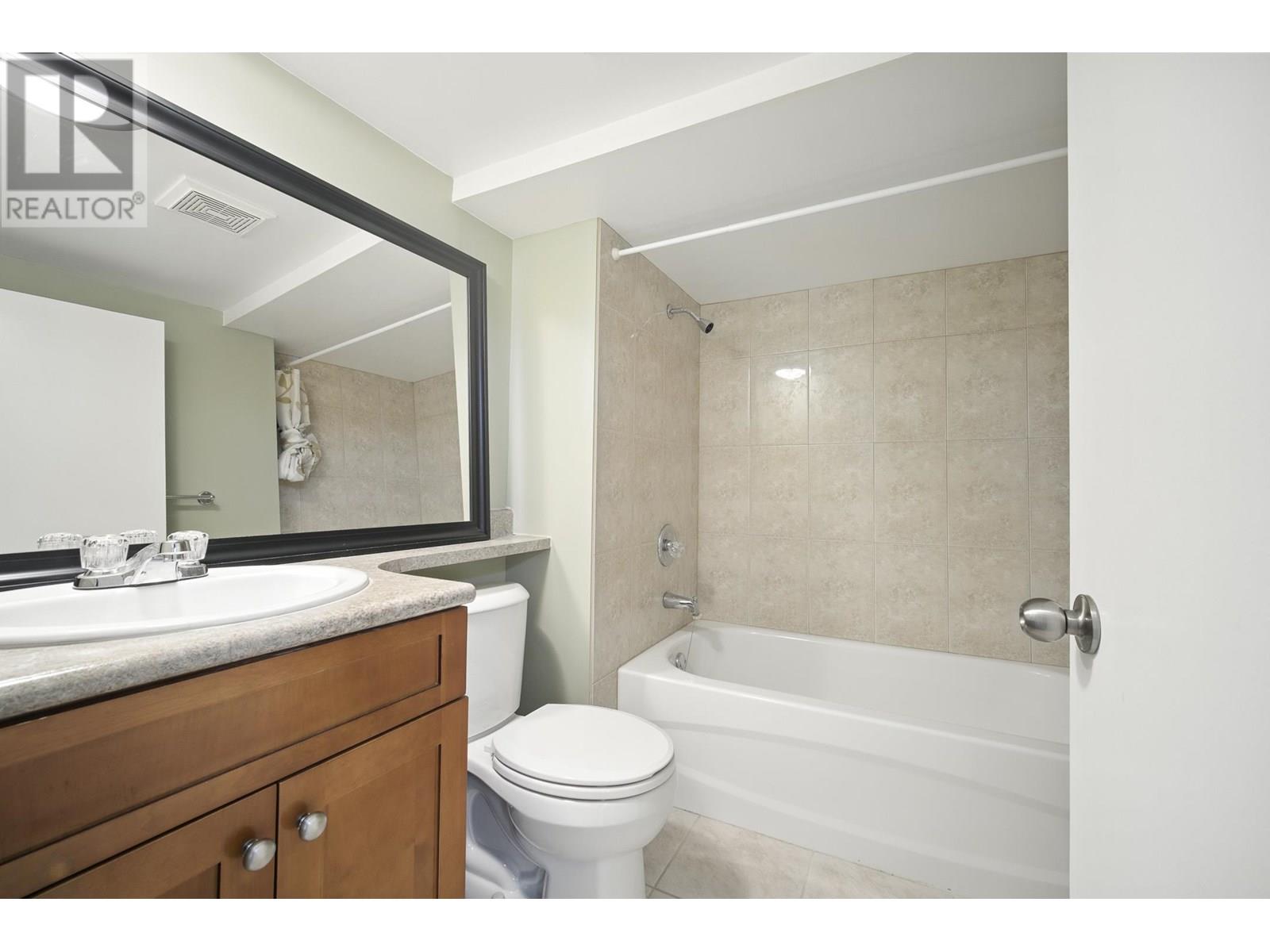 Photo 30 of 966 E 64th Avenue, Vancouver BC
