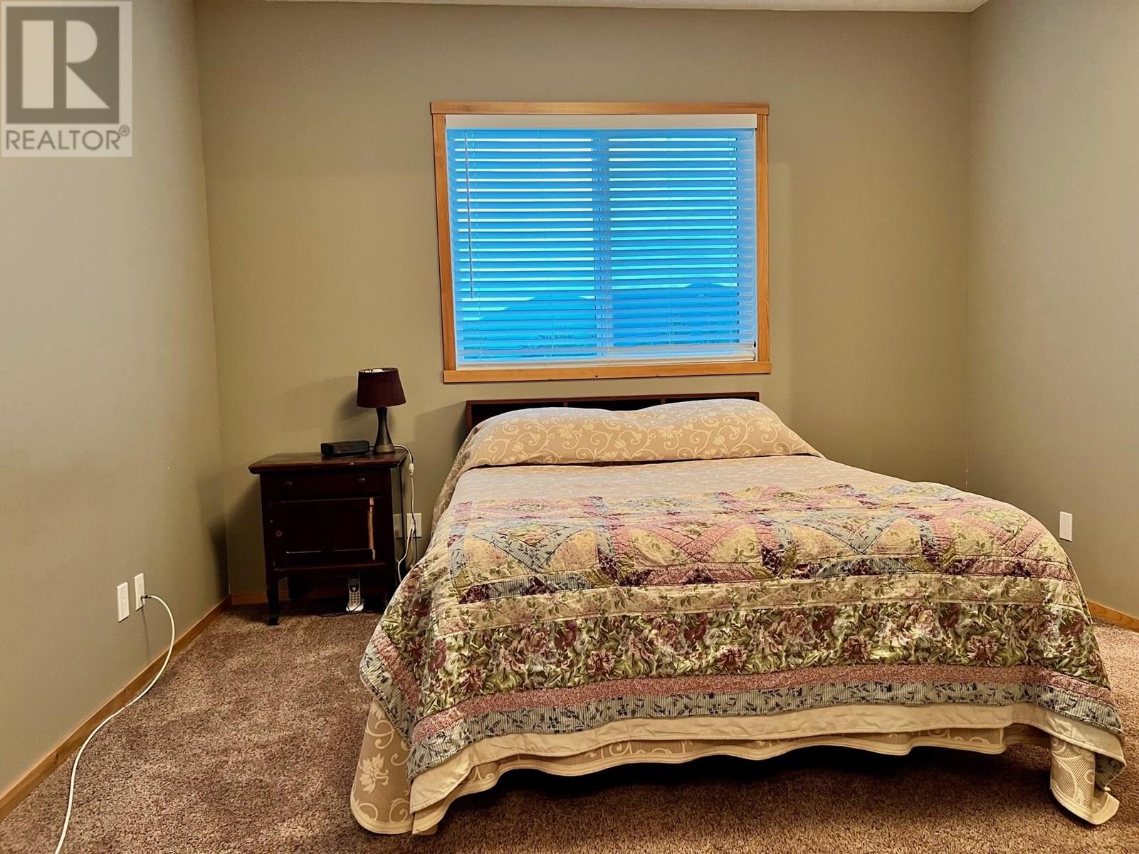 Photo 8 of 802 25th Avenue S, Creston BC