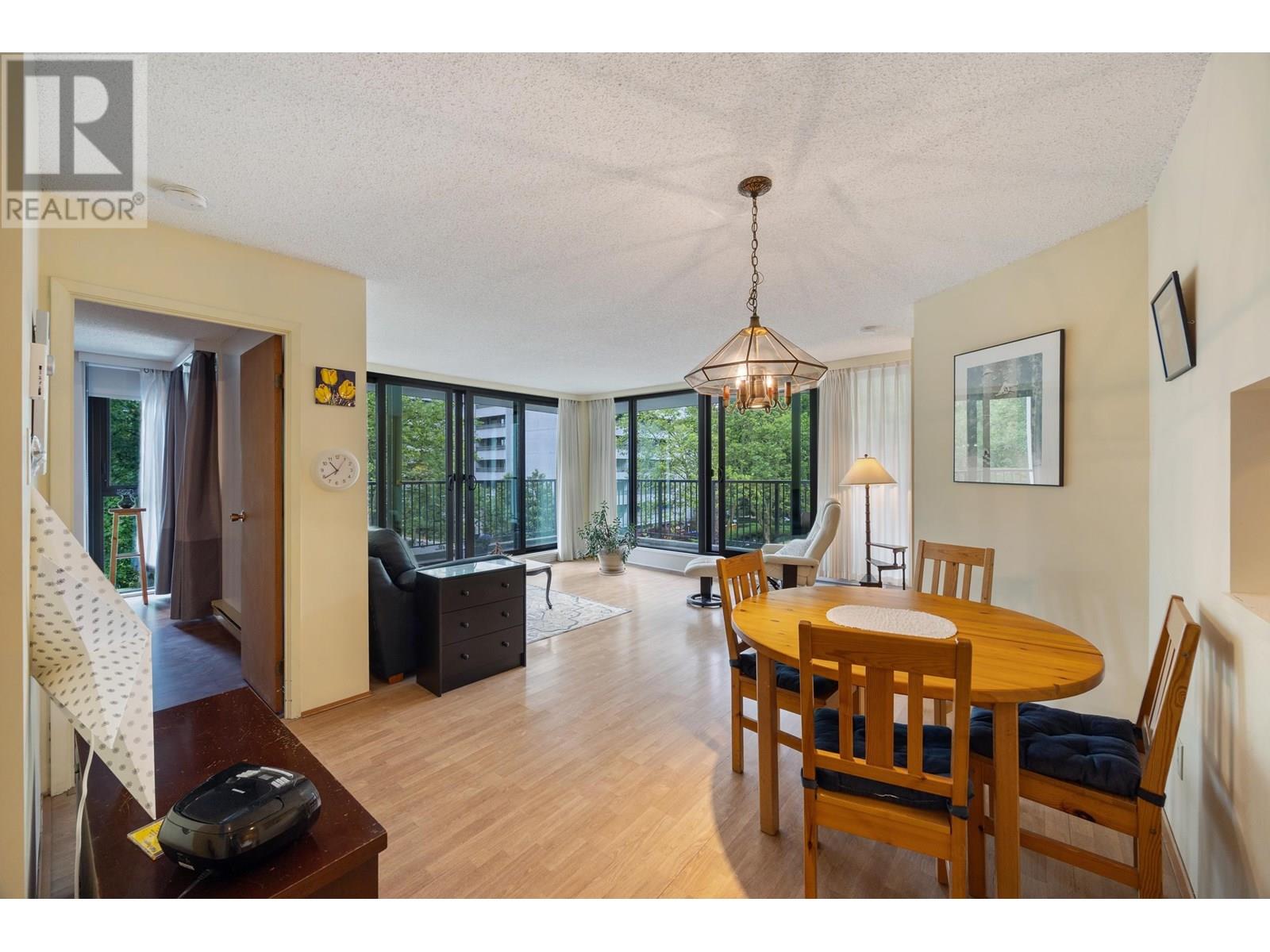 Photo 11 of 406 4165 Maywood Street, Burnaby BC