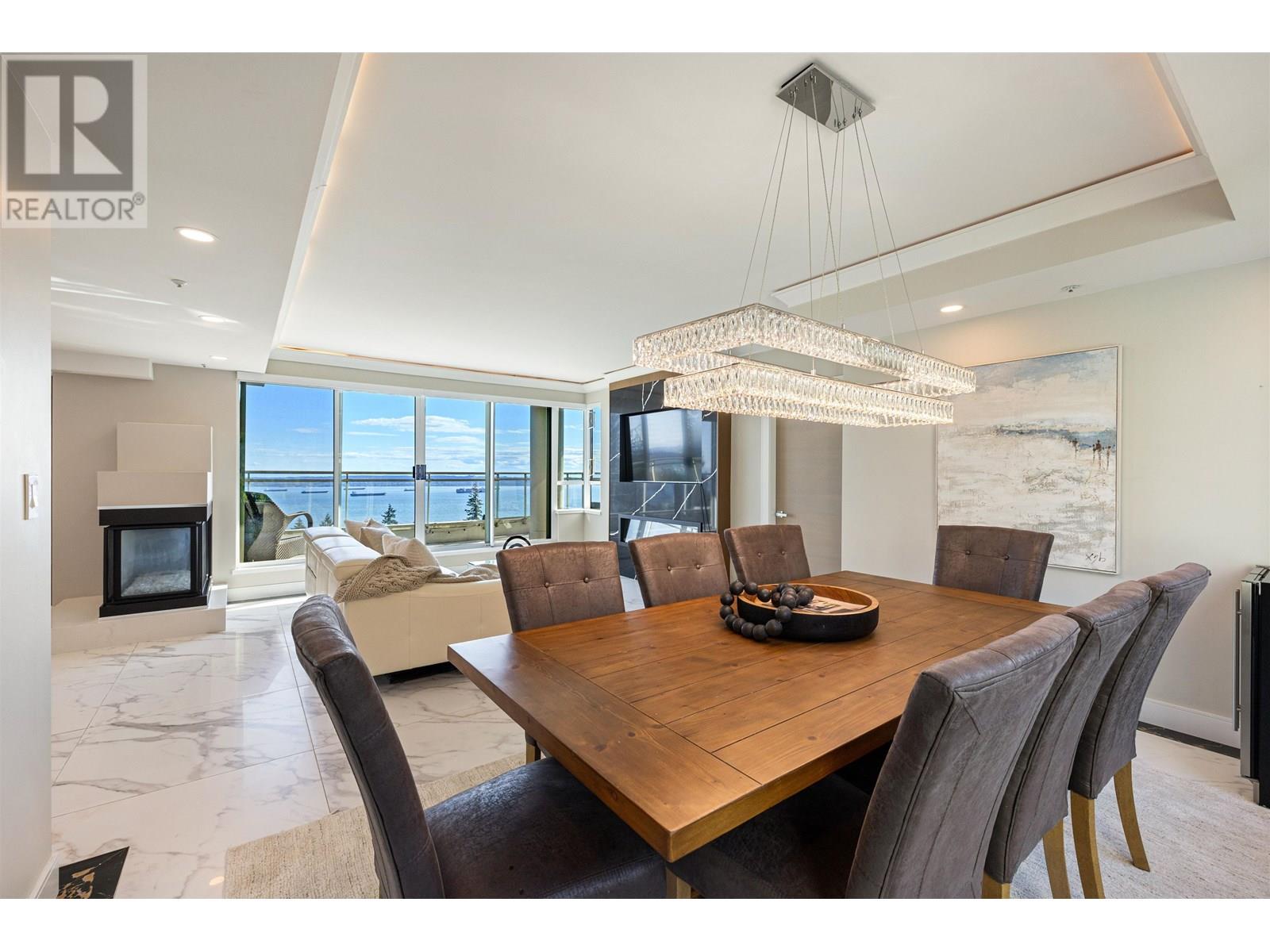 701 3105 DEER RIDGE DRIVE, West Vancouver