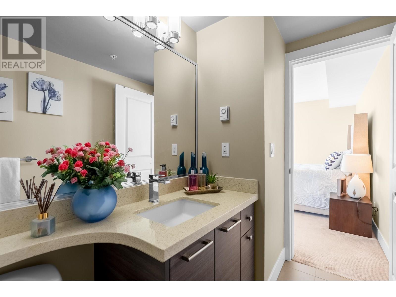 Photo 19 of 302 7377 14th Avenue, Burnaby BC