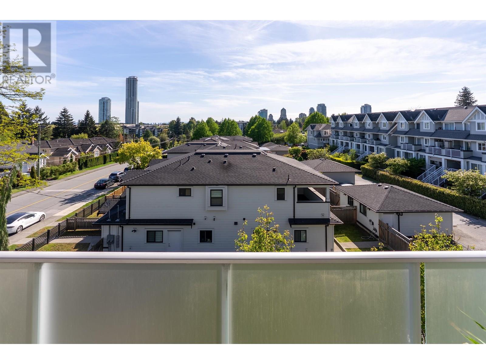 Photo 27 of 302 7377 14th Avenue, Burnaby BC