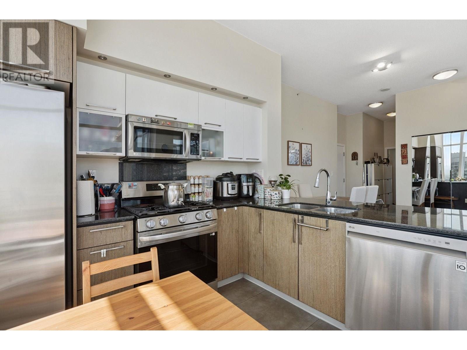 Photo 20 of 3502 2980 Atlantic Avenue, Coquitlam BC
