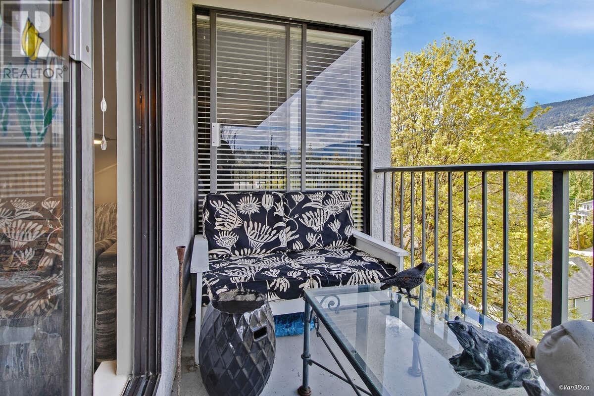 903 1745 ESQUIMALT AVENUE, West Vancouver