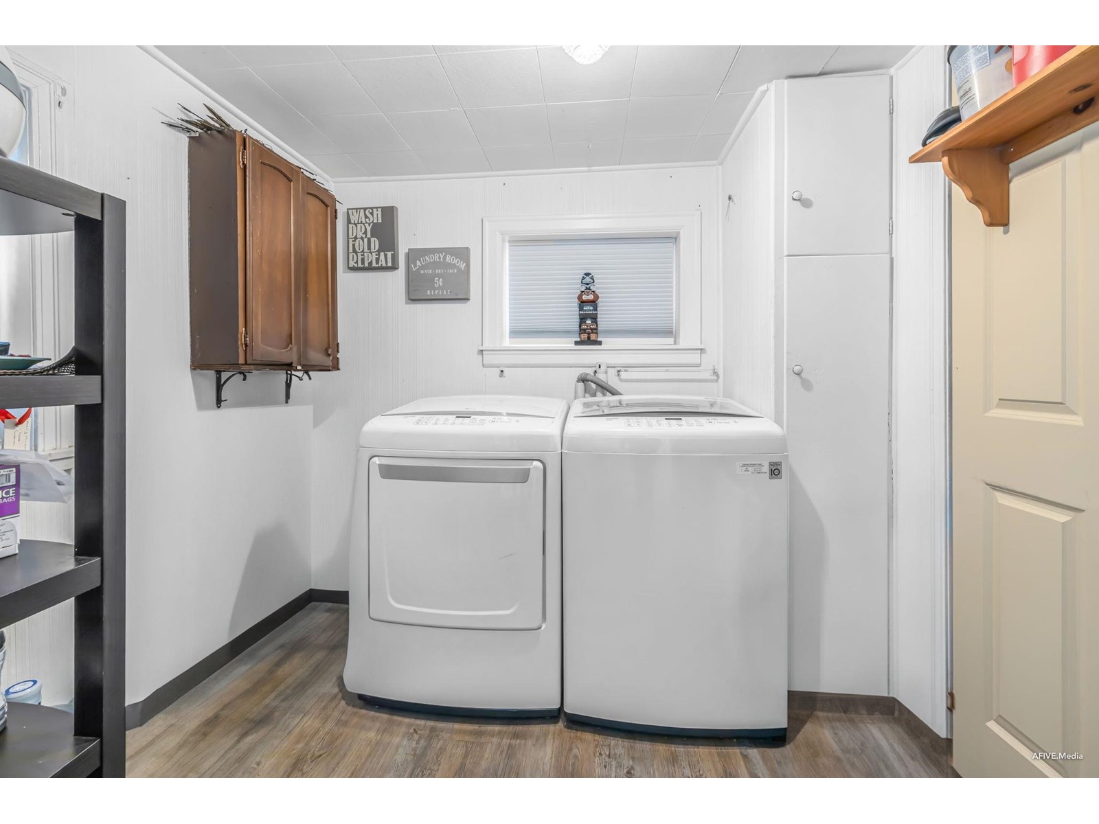 Photo 11 of 46105 Lewis Avenue Chilliwack Proper East, Chilliwack BC