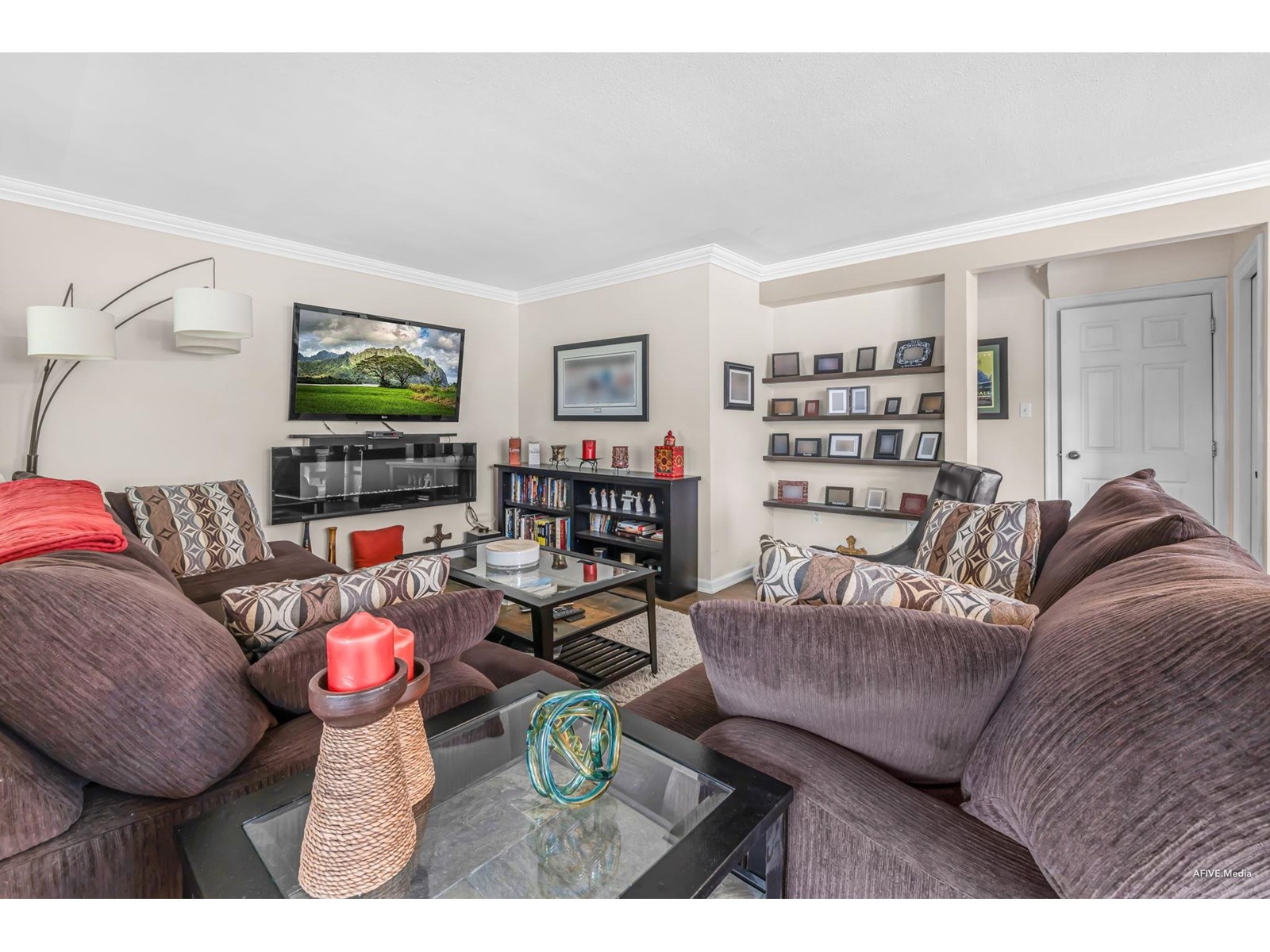 Photo 4 of 46105 Lewis Avenue Chilliwack Proper East, Chilliwack BC