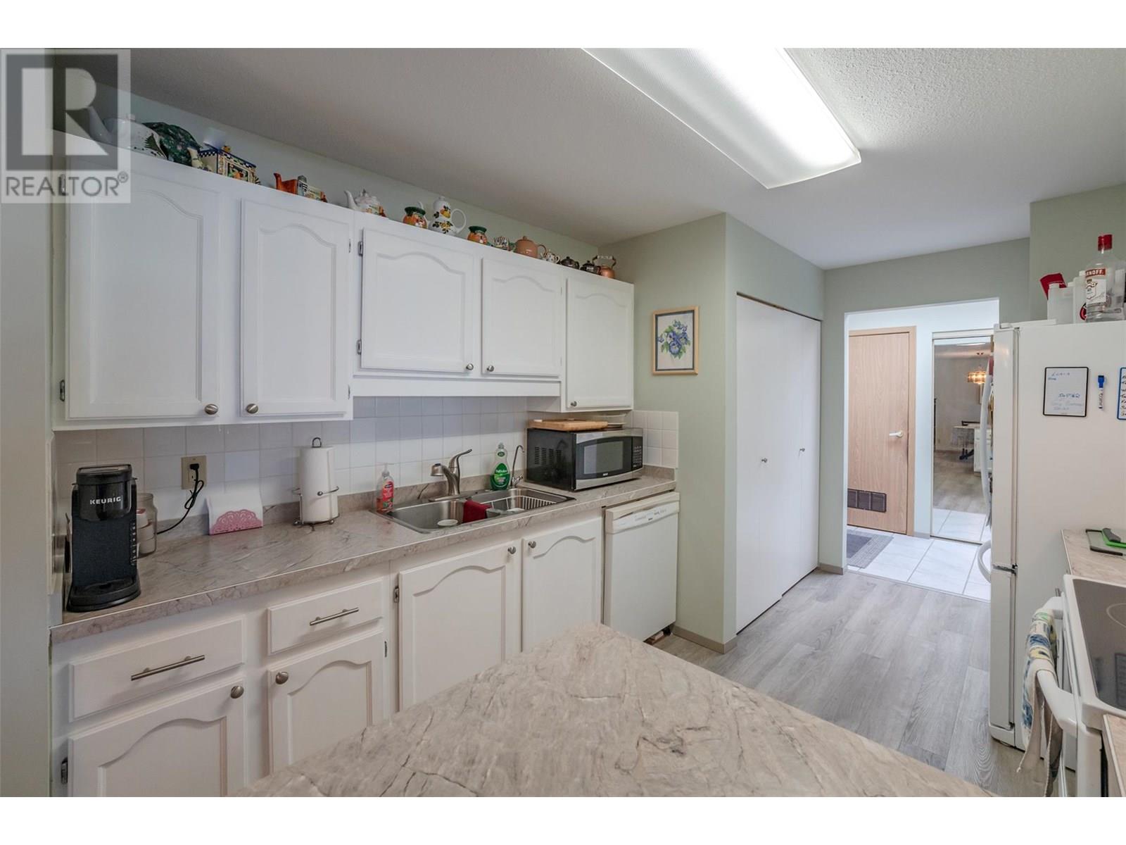 406 195 Warren Avenue West, Penticton