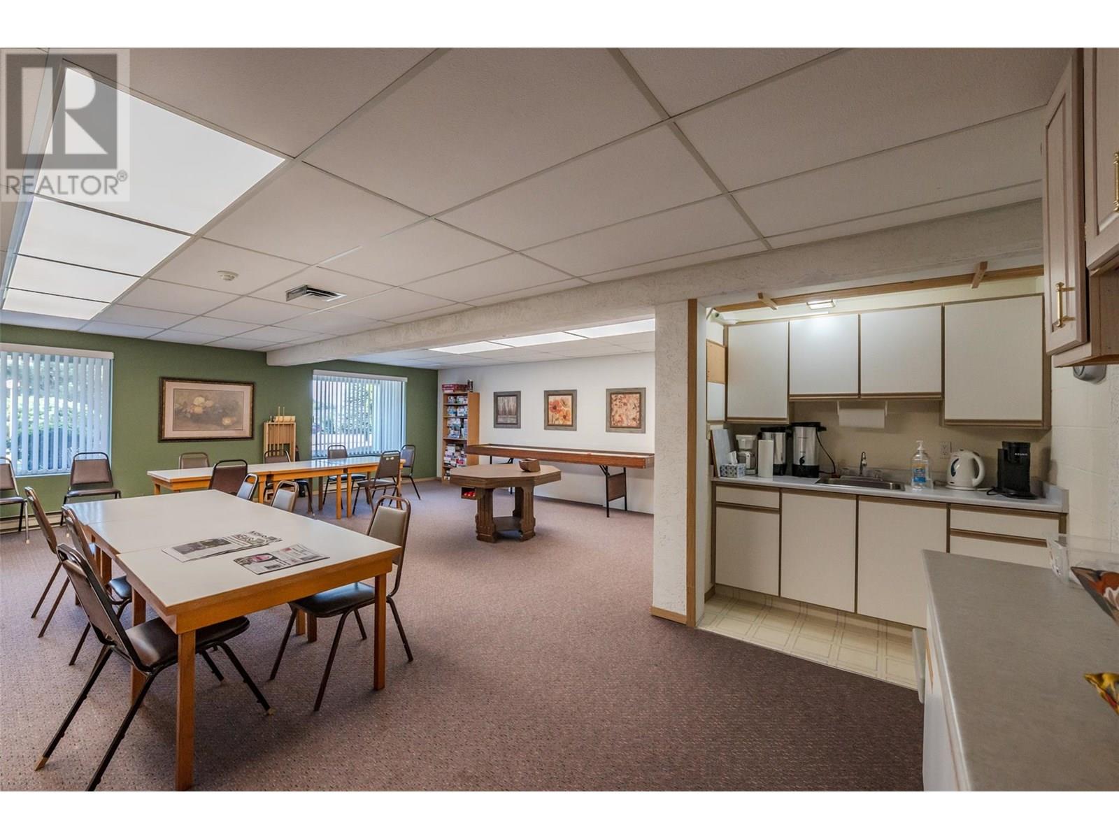 406 195 Warren Avenue West, Penticton